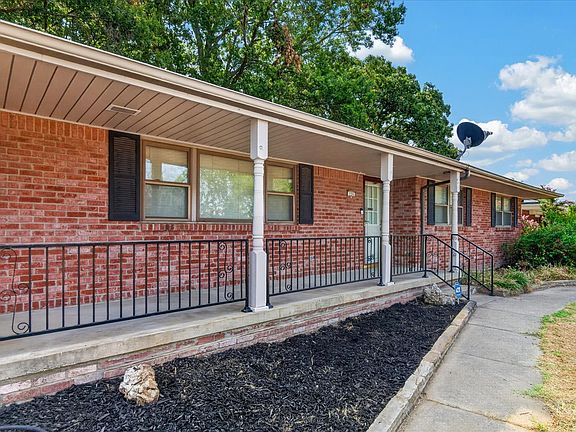 5th image of 126 Mulberry Ln