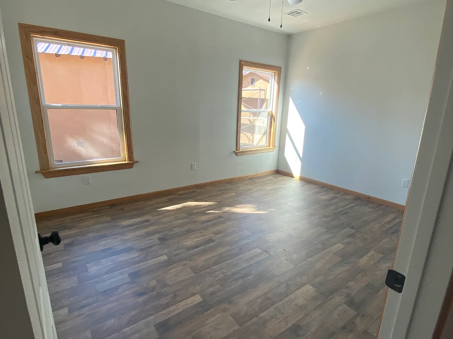 1 bed, 700 sqft, $1,200 — Photo 4