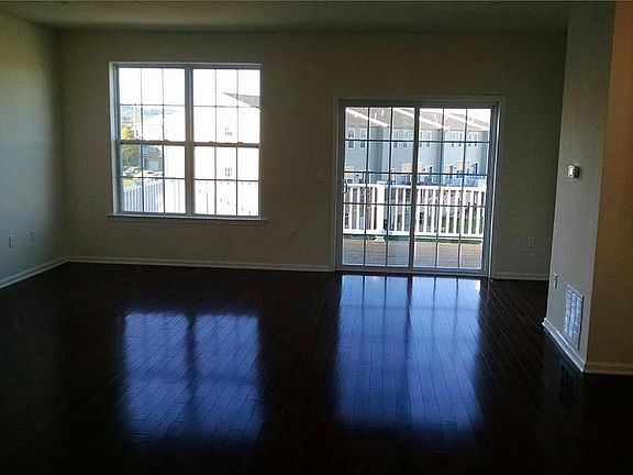4th image of 7035 Pioneer Dr #14-4