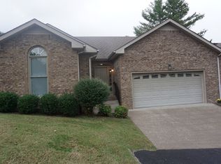 442 Country Club Ct, Clarksville, TN 37043
