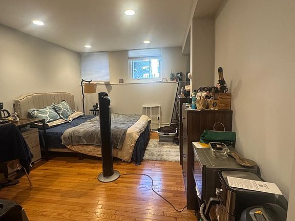 2nd image of 98 Strathmore Rd #6B