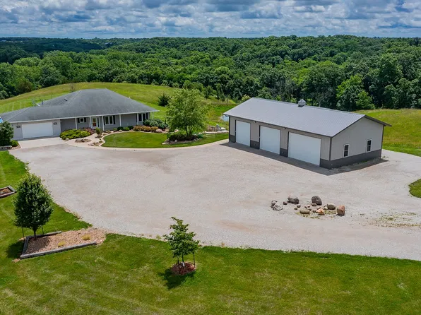 13186 Clearview Ct, Moravia, IA 52571