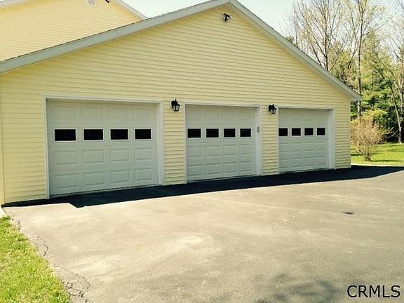 5th image of 741 Irving Rd