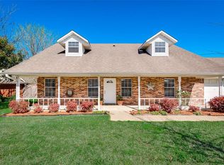 404 Sunset Dr, Crandall, TX 75114