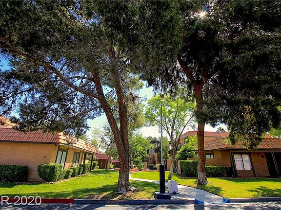 3rd image of 311 Misty Isle Ln