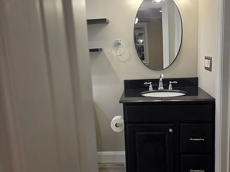 122 Wellington Ter #10A — Photo 17