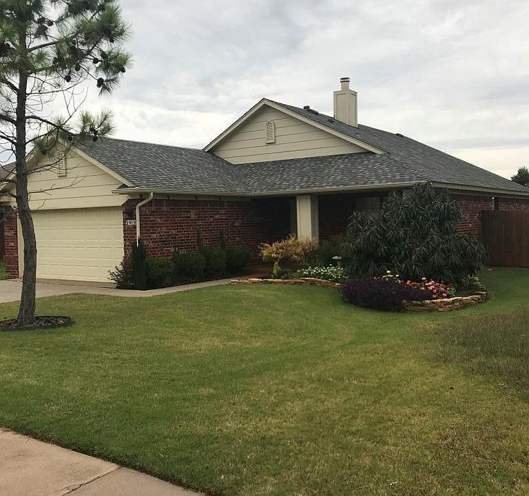 1st image of 2913 E Lake Dr