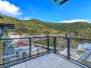 6699 Nelson Ave #603, West Vancouver, BC V7W1Z9