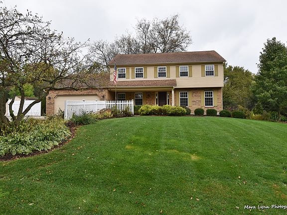 2nd image of 6N086 Woodview Ln