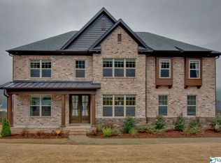 6913 Ridge Pointe Dr SE, Owens Cross Roads, AL 35763