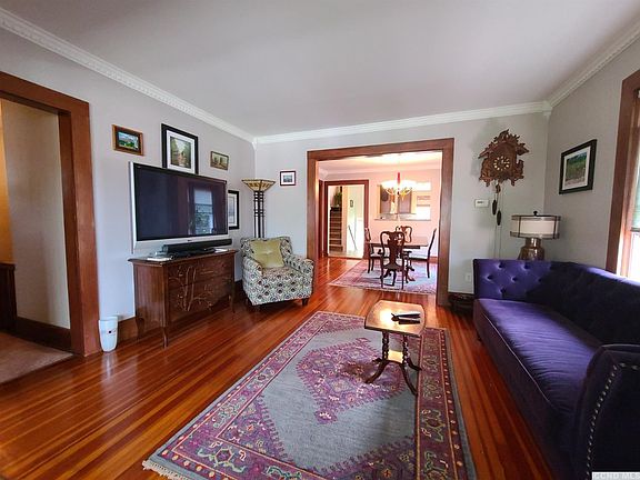 5th image of 17 Aitken Avenue