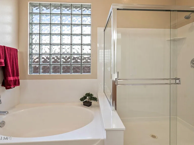 743 E Torrey Pines Pl — Photo 23