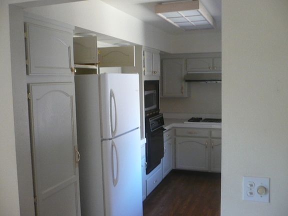 5th image of 11259 La Maida St APT 206