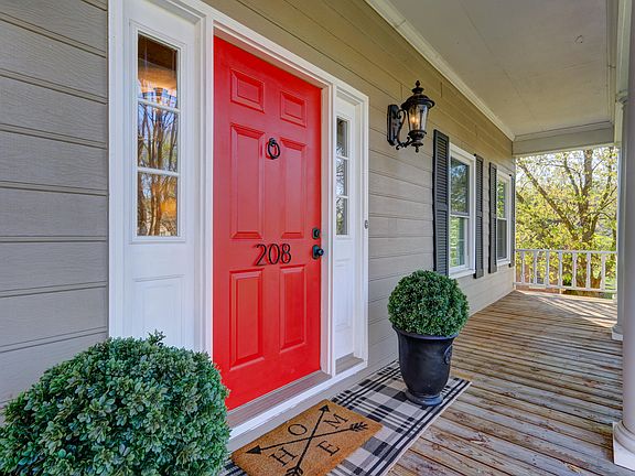 3rd image of 208 Sugarwood Dr