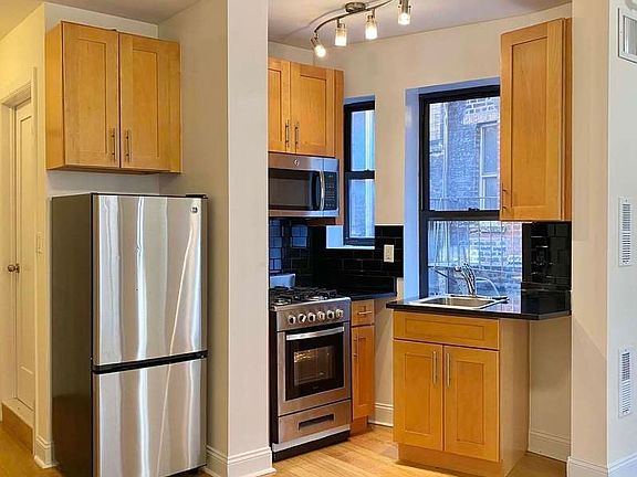 2nd image of 198 Elizabeth St APT 22