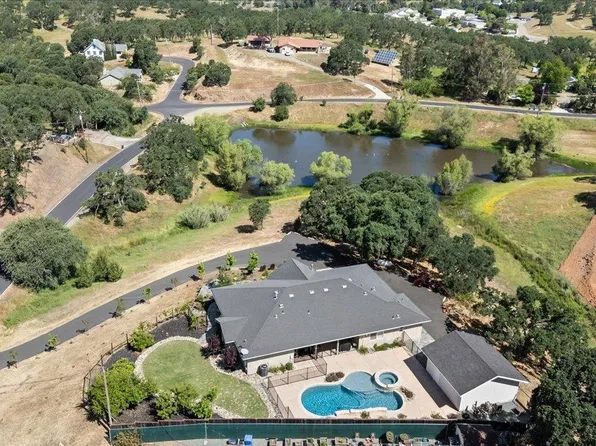 6807 Mitchell Ln, Valley Springs, CA 95252