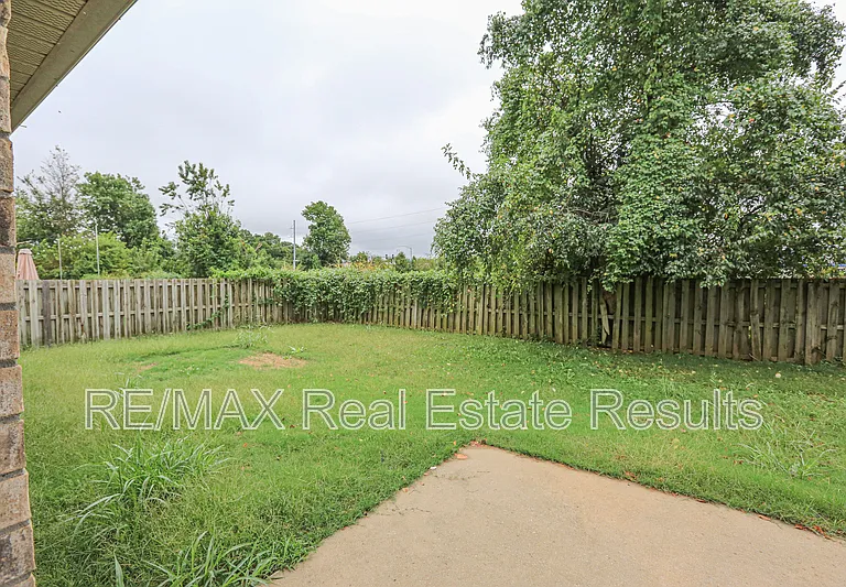 3711 SW Hansom Loop — Photo 26