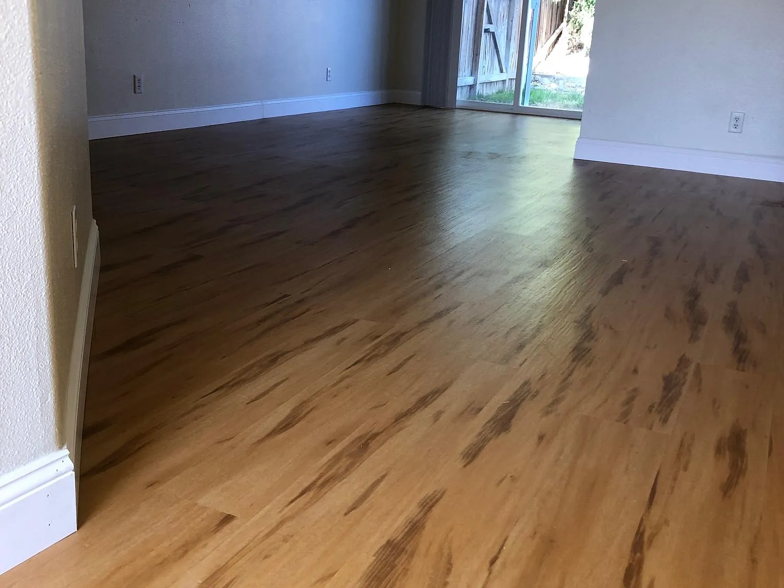 2 bed, 2.5 bath, 1100 sqft, $1,650 — Photo 2