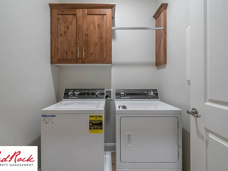 493 N 550 W — Photo 48