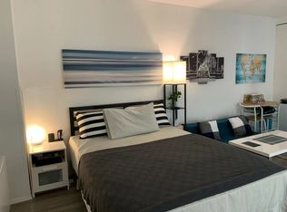 350 W 50th St #4C, New York, NY 10019
