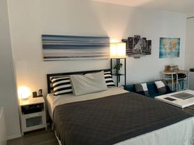 350 W 50th St