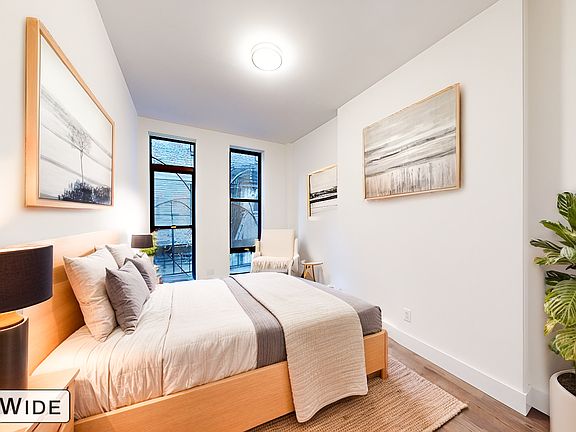 4th image of 359 E 50th St APT 2