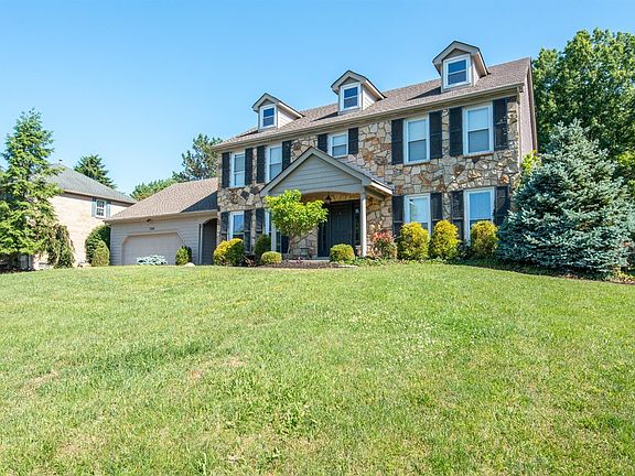 2nd image of 7326 Woodcroft Dr