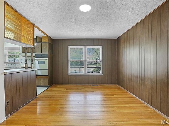 5th image of 7443 Foxfield Dr