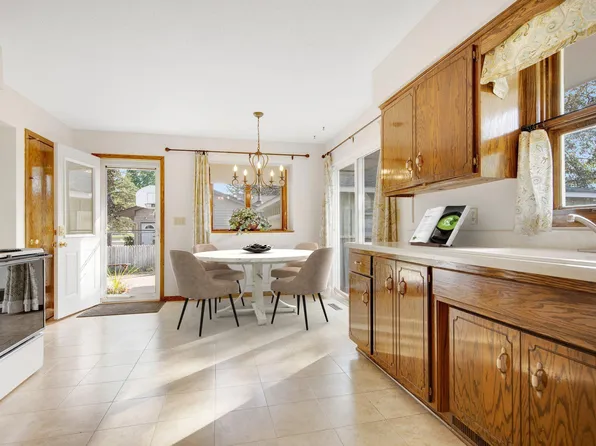 14882 Foxhill Ave N, Hugo, MN 55038