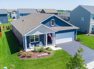 1382 Aspen Ln, Pingree Grove, IL 60140