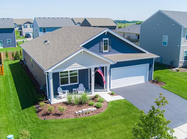 1382 Aspen Ln, Pingree Grove, IL 60140