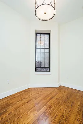 Rented by Nooklyn NYC LLC | media 18