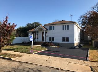 4 Avenue Louise, Massapequa Park, NY 11762