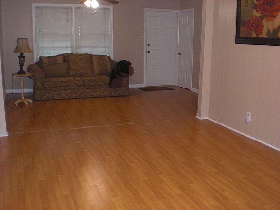3rd image of 1951 Marett Blvd