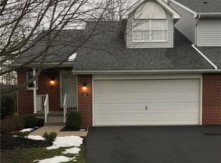 5470 Village Station Cir, Buffalo, NY 14221