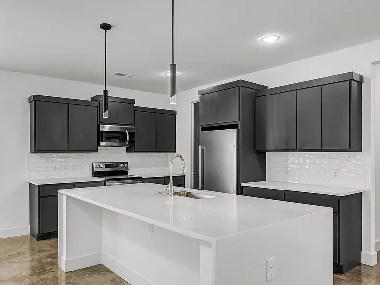 3011 Alpha Wolf Ct — Photo 5