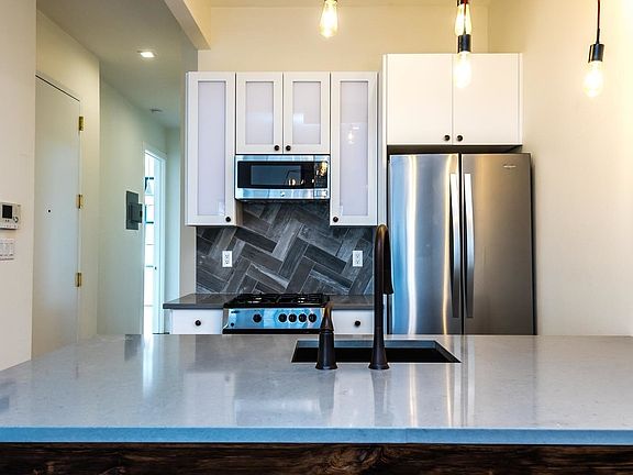 3rd image of 1338 Jefferson Ave #3D