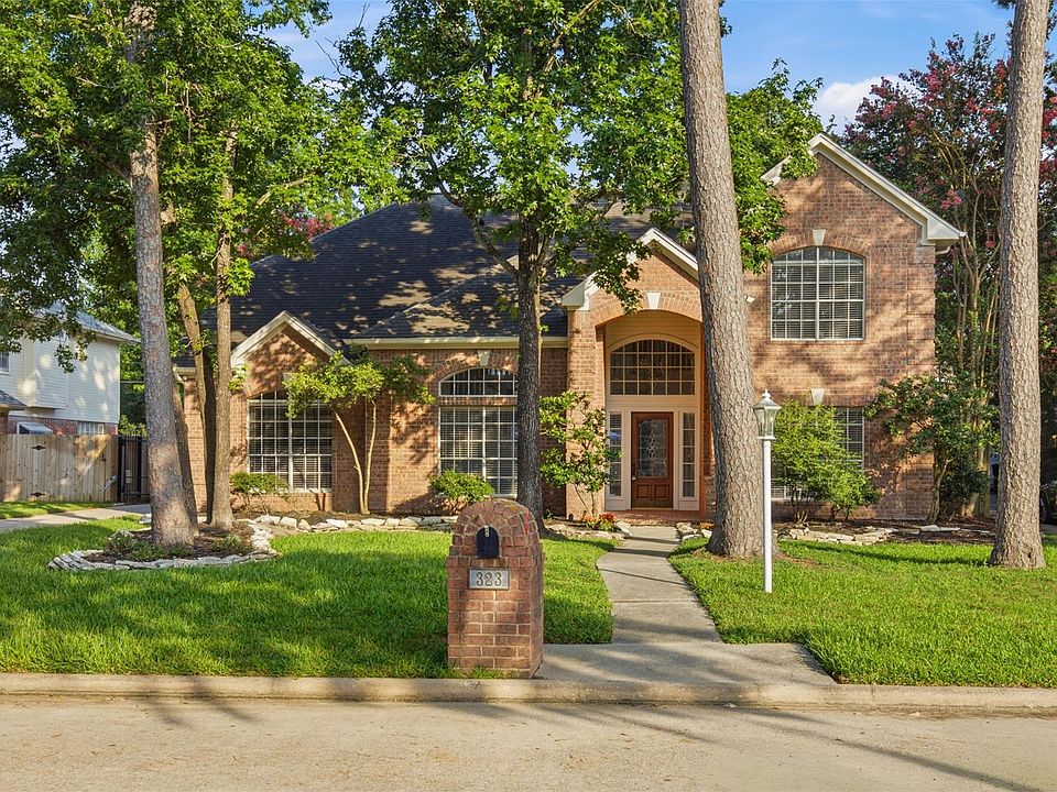 1st image of 323 Magic Oaks Ct