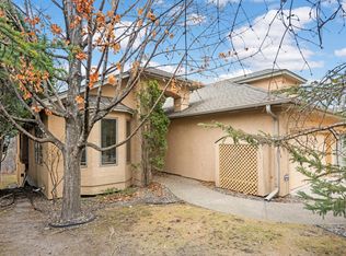 9857 Enclave Dr, Minnetonka, MN 55305