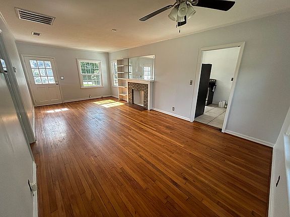 5th image of 1711 Iola Dr