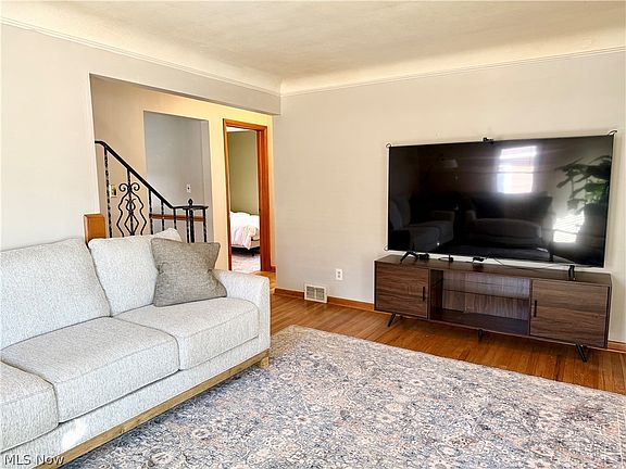 5th image of 4863 E 93rd St