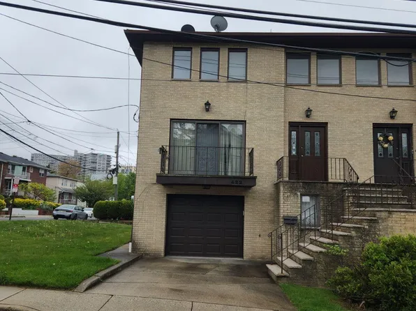 422 West St, Fort Lee, NJ 07024
