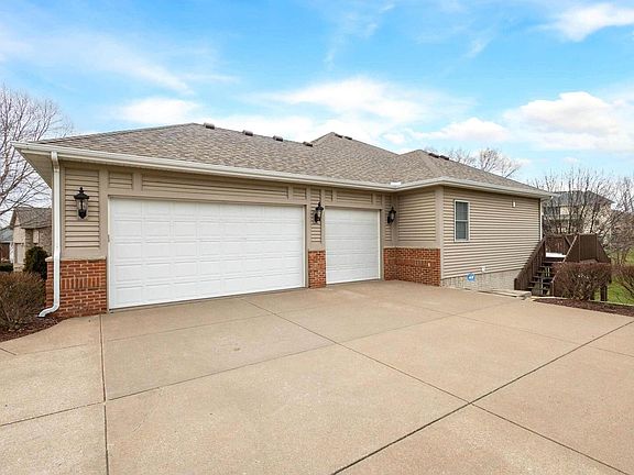 3rd image of 3398 Marynoel Ave