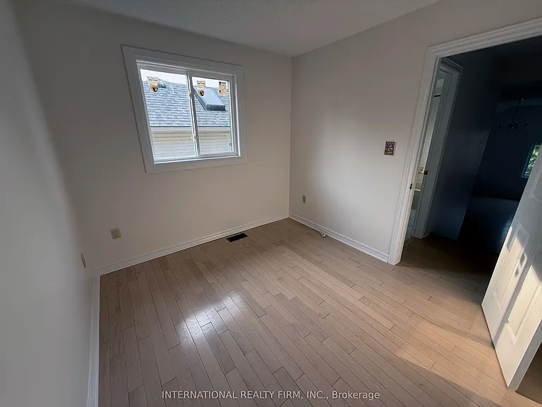 43 Falconridge Dr — Photo 25