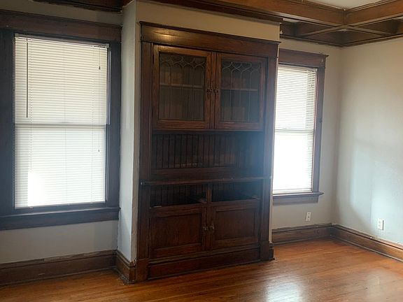 4th image of 1211 E 44th St #2