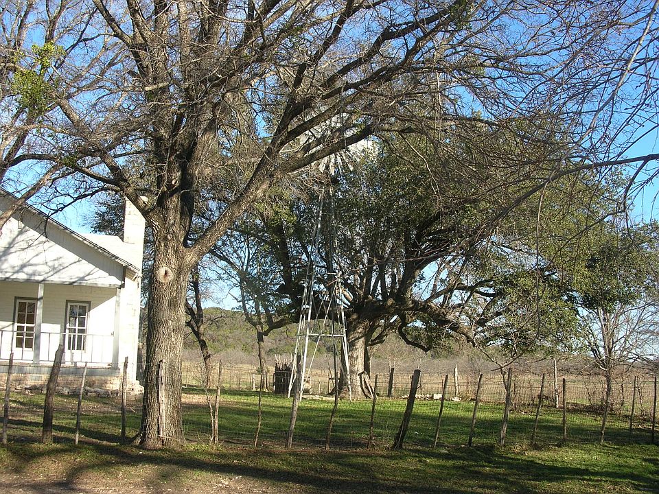 2nd image of 10511 Bakers Crossing Rd