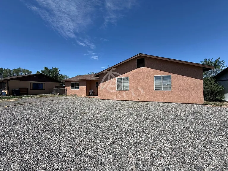 236 S Hamblin St — Photo 3