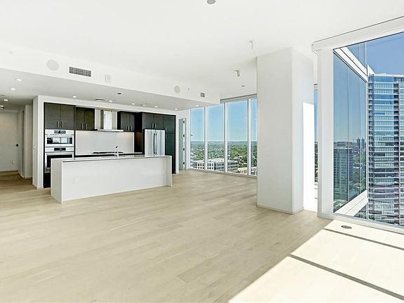 5th image of 301 West Ave Unit 2703