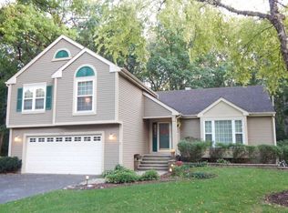 643 Hazel Nut Ct, Bartlett, IL 60103