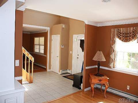 2nd image of 32 Lonni Ln